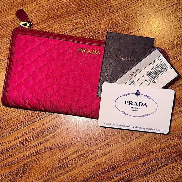 💞Authentic PRADA Pink Quilted Women's Wallet💞 - Picture 14 of 15